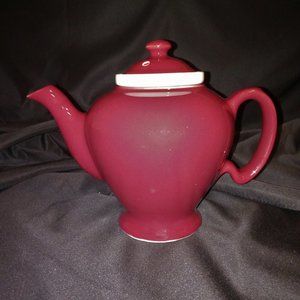 A PERFECT VINTAGE MCCORMICK BURGUNDY TEAPOT, MADE IN MARYLAND U.S.A.